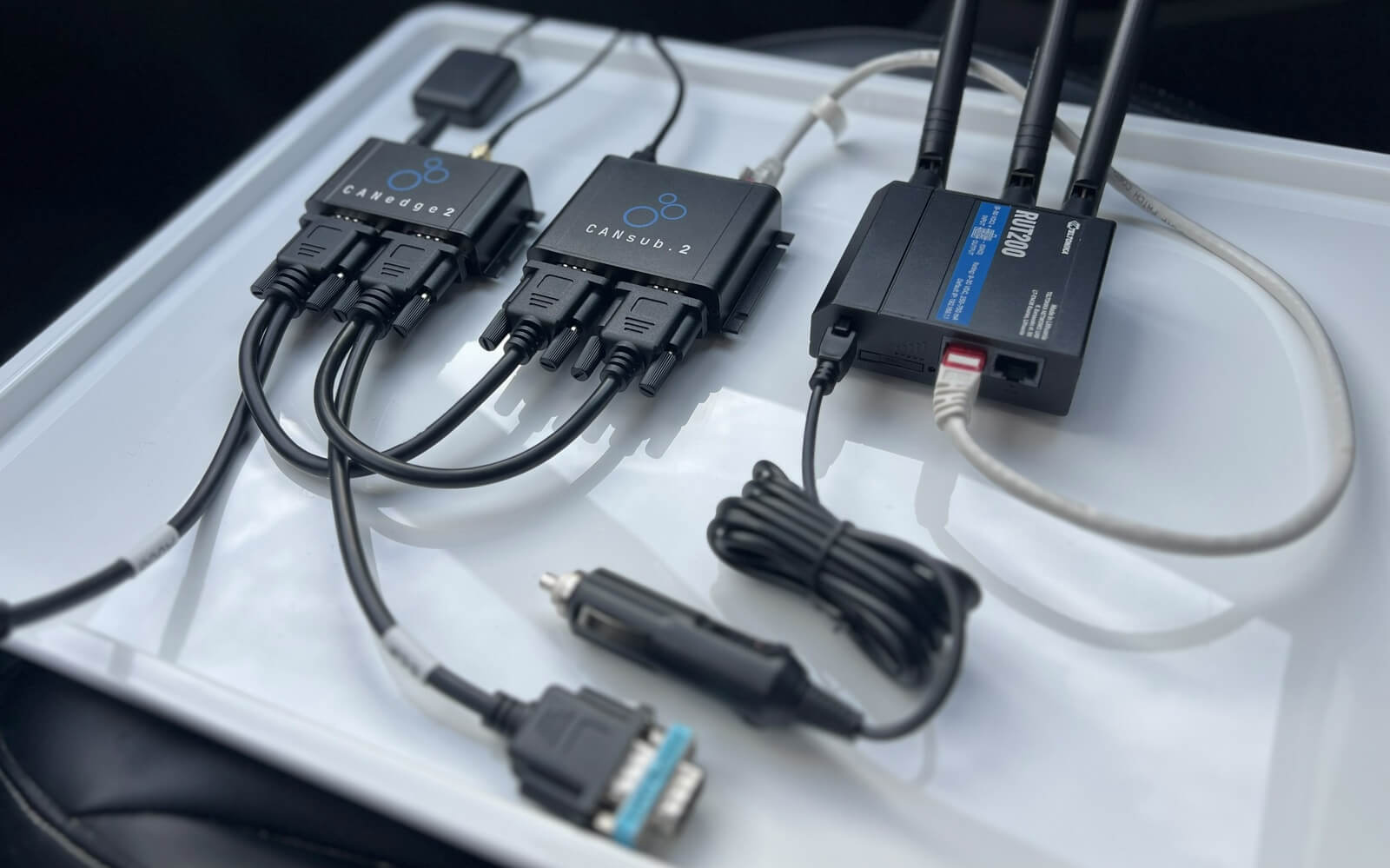 In this setup I again use the CANsub.2 + RUT200 router - but now with a CANedge2 incl. GPS for outputting GPS/IMU data