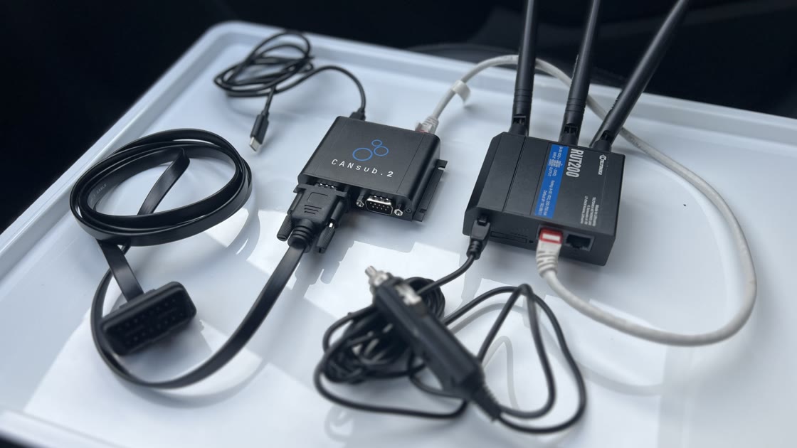 CANsub: Stream CAN data via USB, LAN, WiFi, LTE